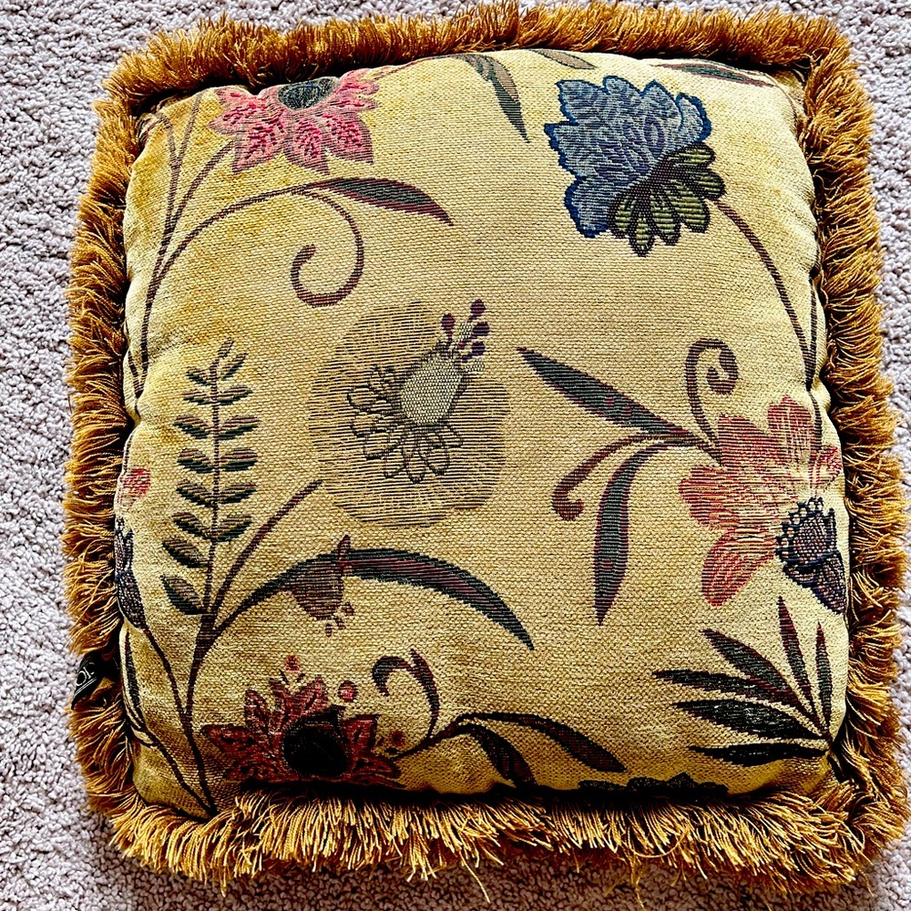 BORGATA decorative accent throw pillow 18”*18”
